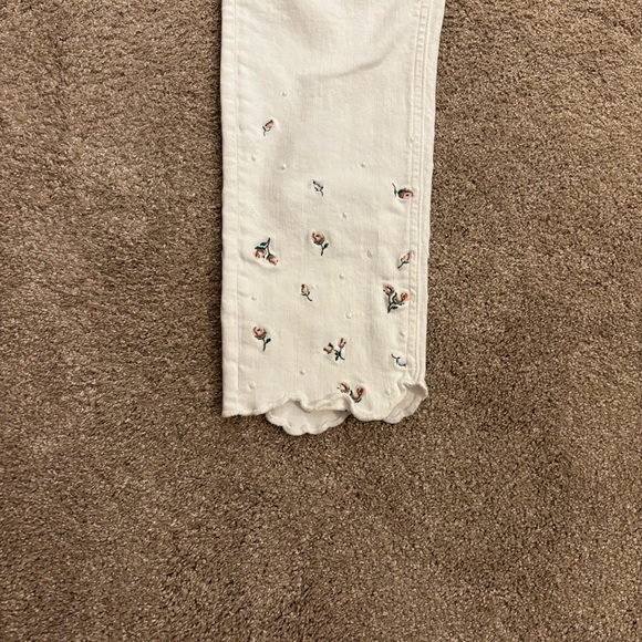DIVORCE SALE—Polo by Ralph Lauren White ankle Jeans with Embroidery - Picture 4 of 11